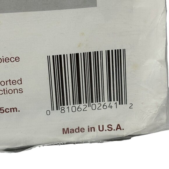 Needle Treasures Hummel Cross Stitch Kit #02641 Stormy Weather 8 x 10 - Picture 3 of 6